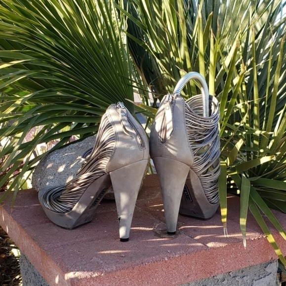 vic l matie‎  Peep Toe Straps High Stiletto He - Picture 8 of 10